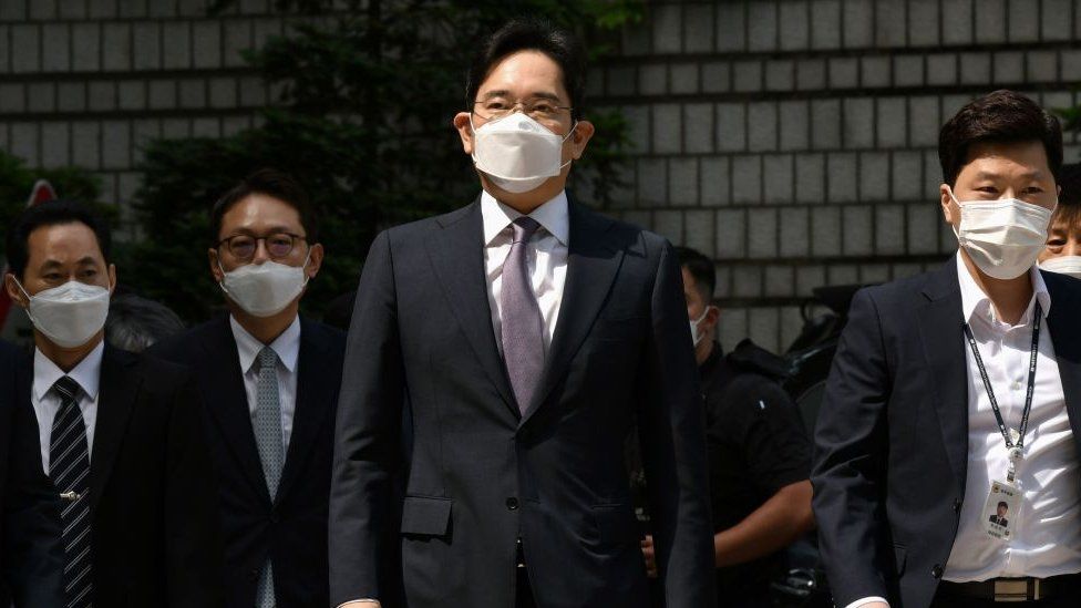 Lee Jae-yong: Samsung heir faces fresh charges over 2015 merger - BBC News