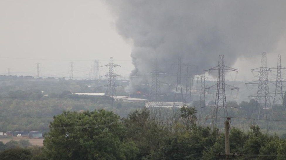 Fire at Wickford industrial unit tackled by 40 firefighters BBC News
