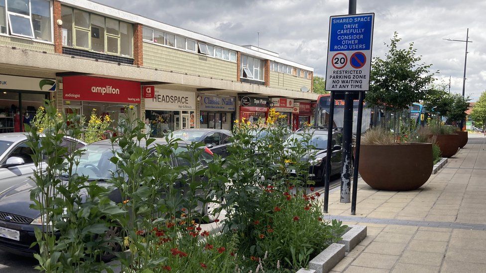New flower and plants, and paving, in Dunstable town centre