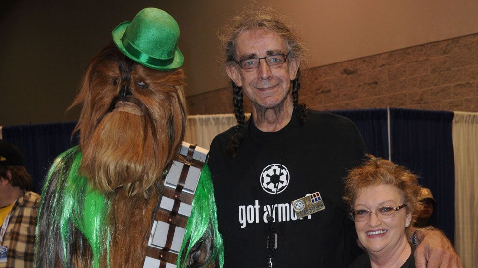 Peter Mayhew and wife Angie Mayhew with Chewbacca