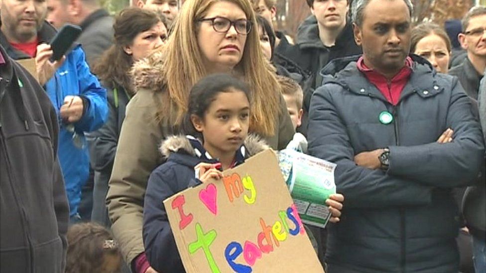 Demonstration against education cuts in Conwy