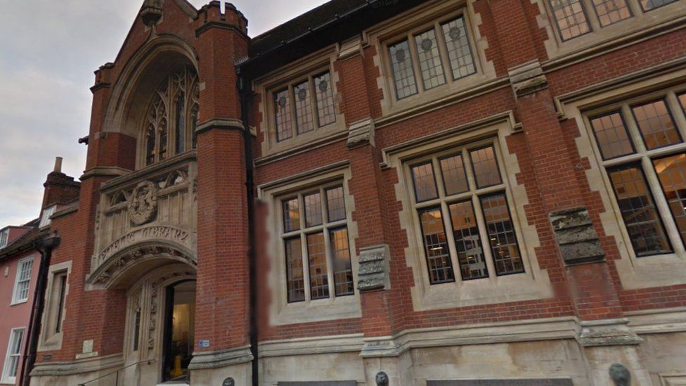 Ipswich library staff record audiobook for 102yearold BBC News