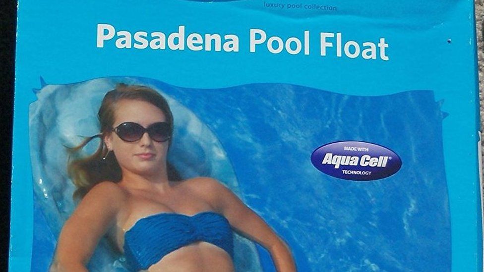 The pool float that looks like a sanitary pad - BBC News