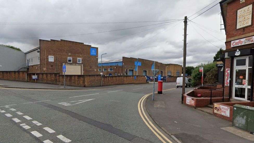 Cradley Heath One killed and four hurt in Mercedes crash BBC News