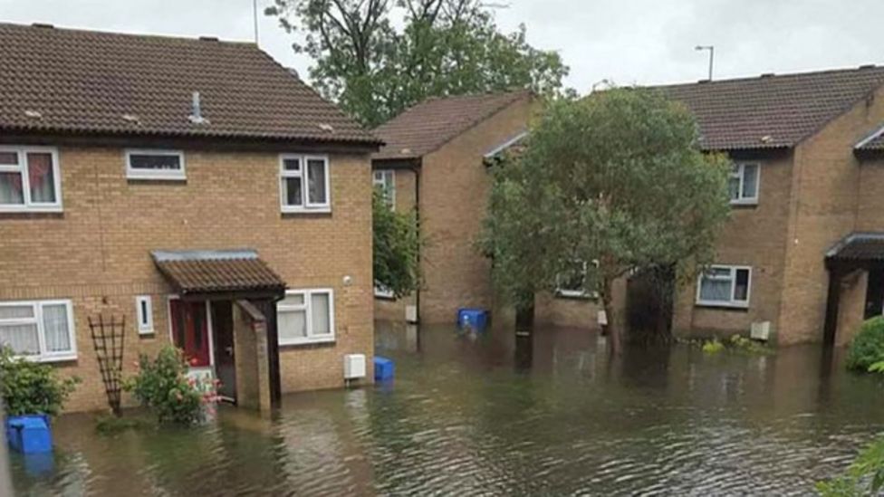 Lowestoft flooding Aldwyck Way residents clear up BBC News