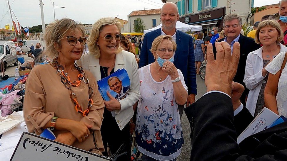 Marine Le Pen goes walkabout in Le Brusc