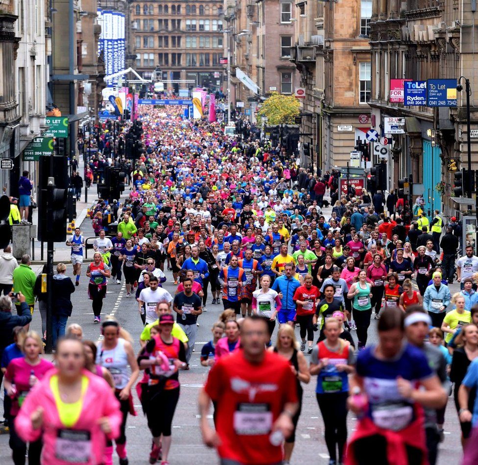Thousands take part for Great Scottish Run in Glasgow BBC News
