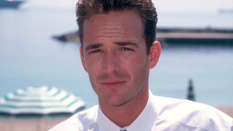 Luke Perry photographed in 1995
