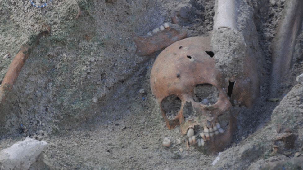 Human remains at the Mannar mass grave