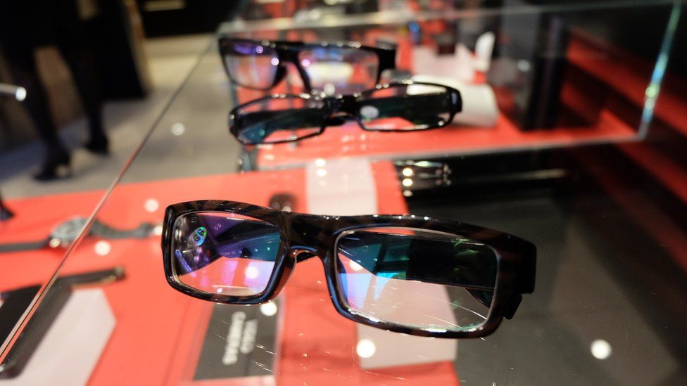 Glasses with embedded camera