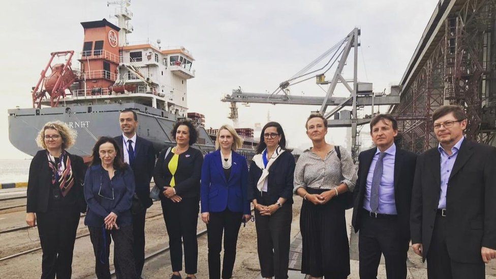 UK ambassador Melinda Simmons posted a picture of the G7 envoys, after arriving at the port of Odesa