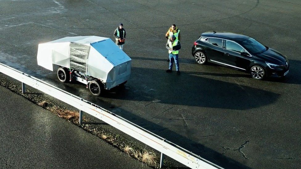 AI robot to identify and fill in potholes in Hertfordshire