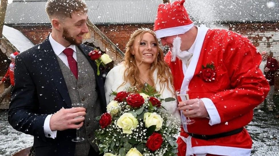 Telford Bride Dies Weeks After Christmas Dream Wedding Bbc News 0694