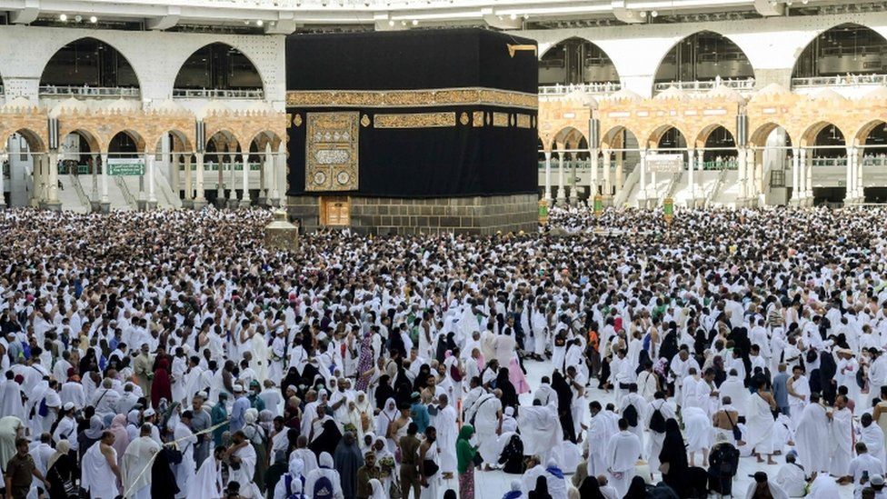 Coronavirus Saudi Arabia Suspends Entry For Pilgrims Visiting