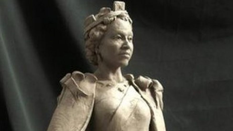 Rutland sculptor starts next stage of Queen Elizabeth II statue BBC News