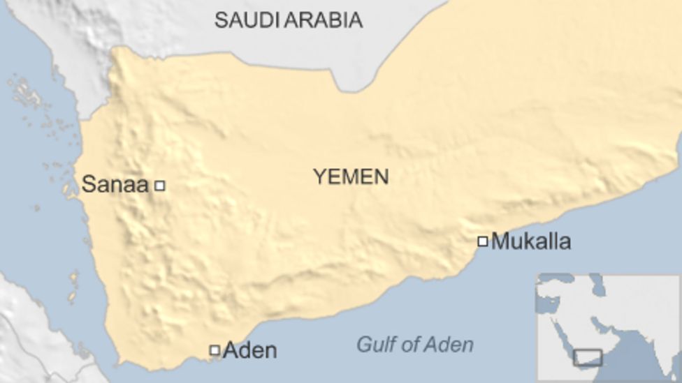 Yemen conflict: Twin suicide bombings hit Aden base - BBC News