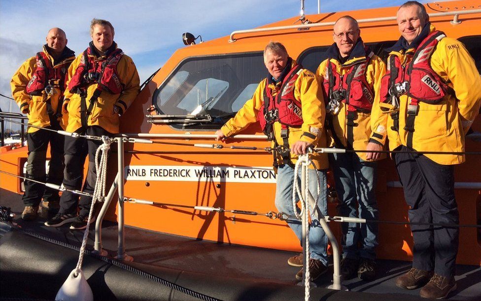 Scarborough RNLI's £2m Lifeboat Arrives At New Home - BBC News