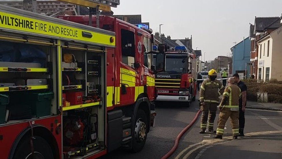 Woman seriously hurt in Christchurch house fire - BBC News