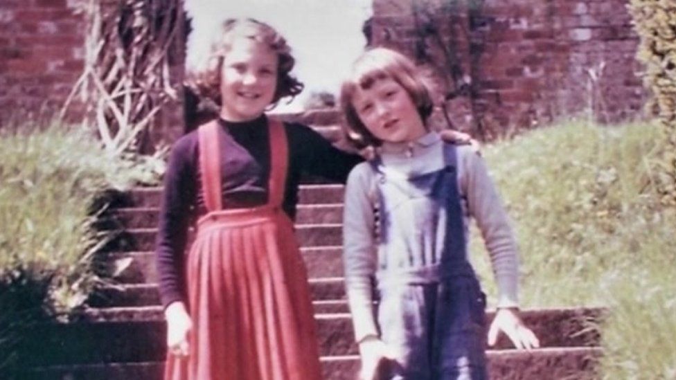 Childhood picture of Victoria King (right) and Penny Pearce