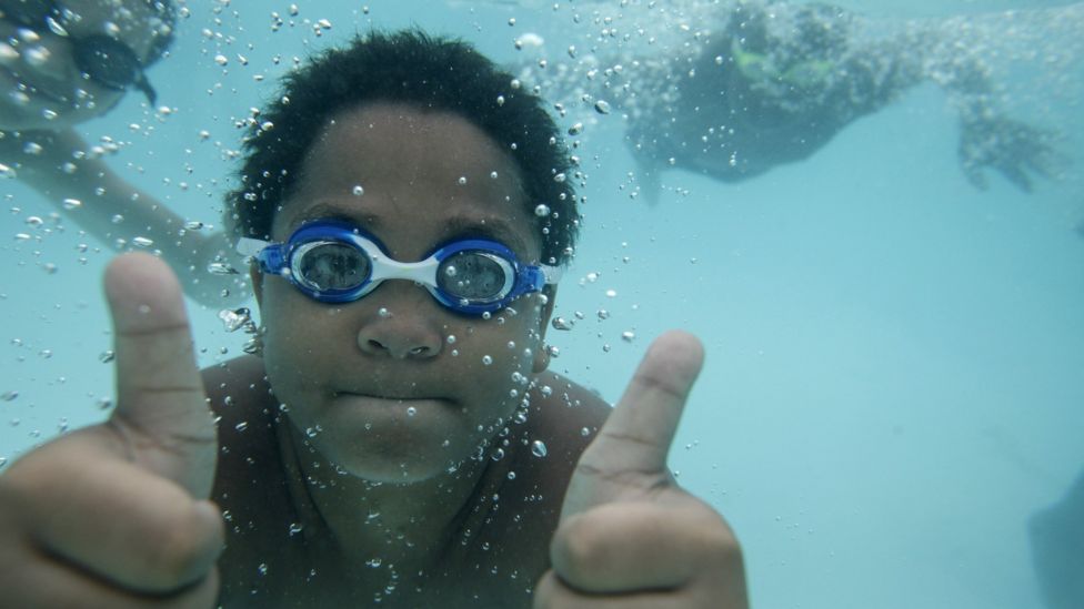 English Channel: The history of swimming the Channel - BBC Newsround