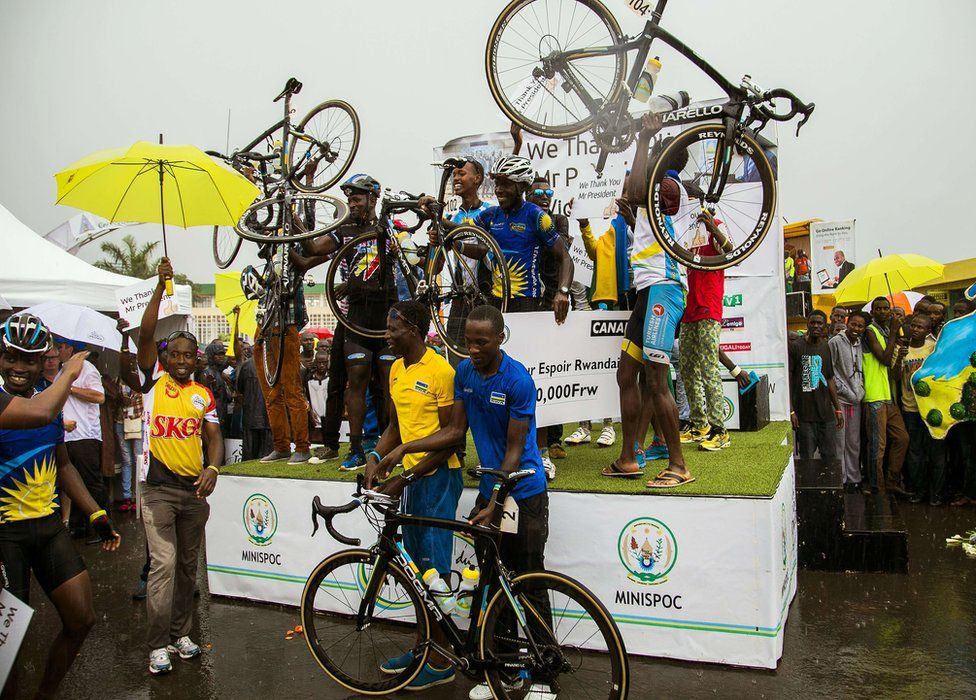 Rwanda cyclists celebrating - Sunday 22 November 2015