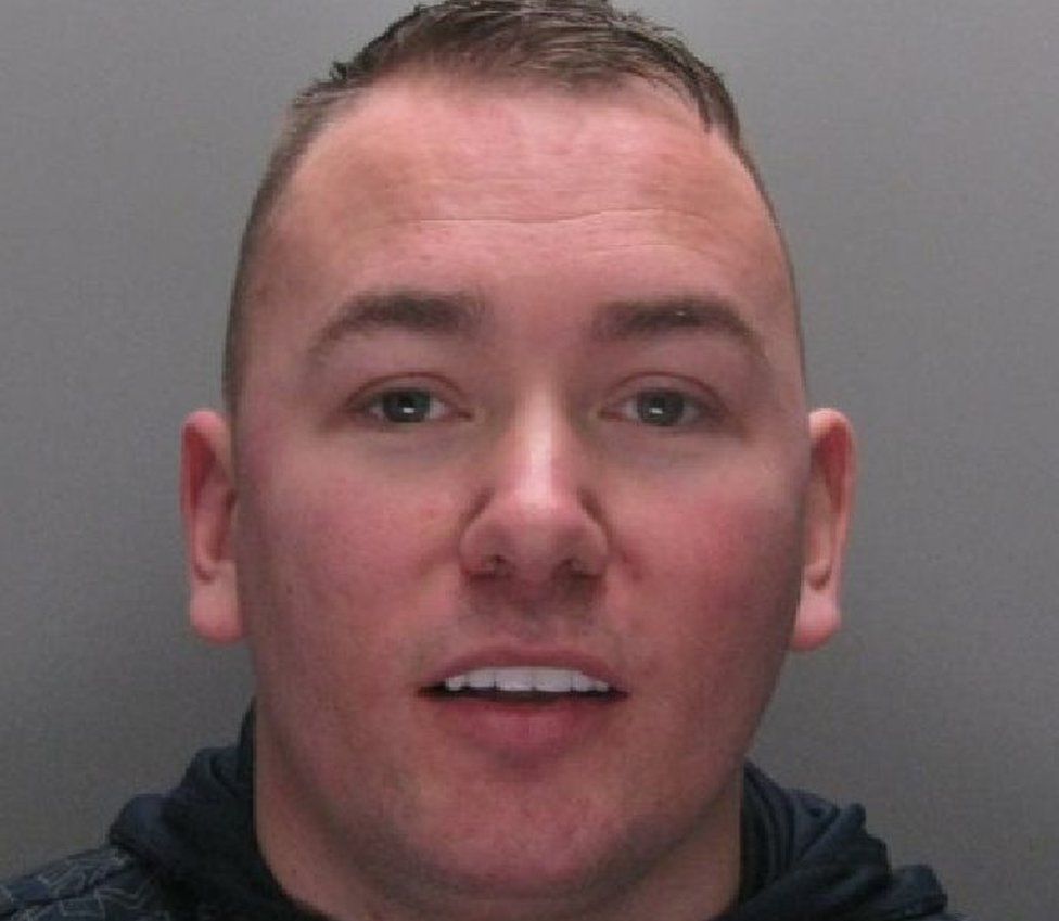 Durham Police seek Newton Aycliffe man Paul Baveridge over drugs BBC News