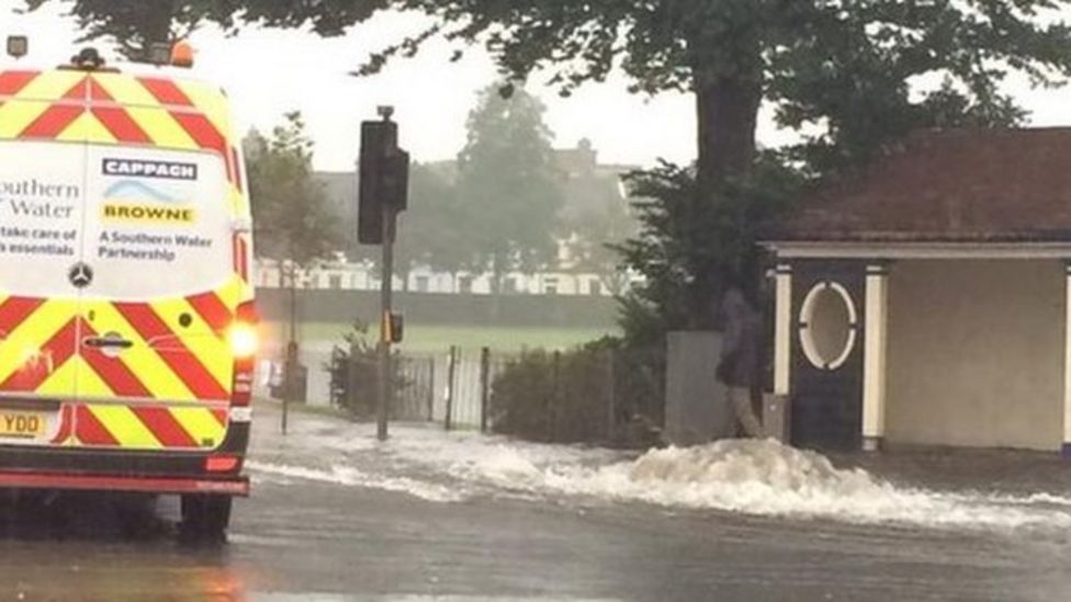 Flooding in Kent and Sussex after torrential downpours BBC News
