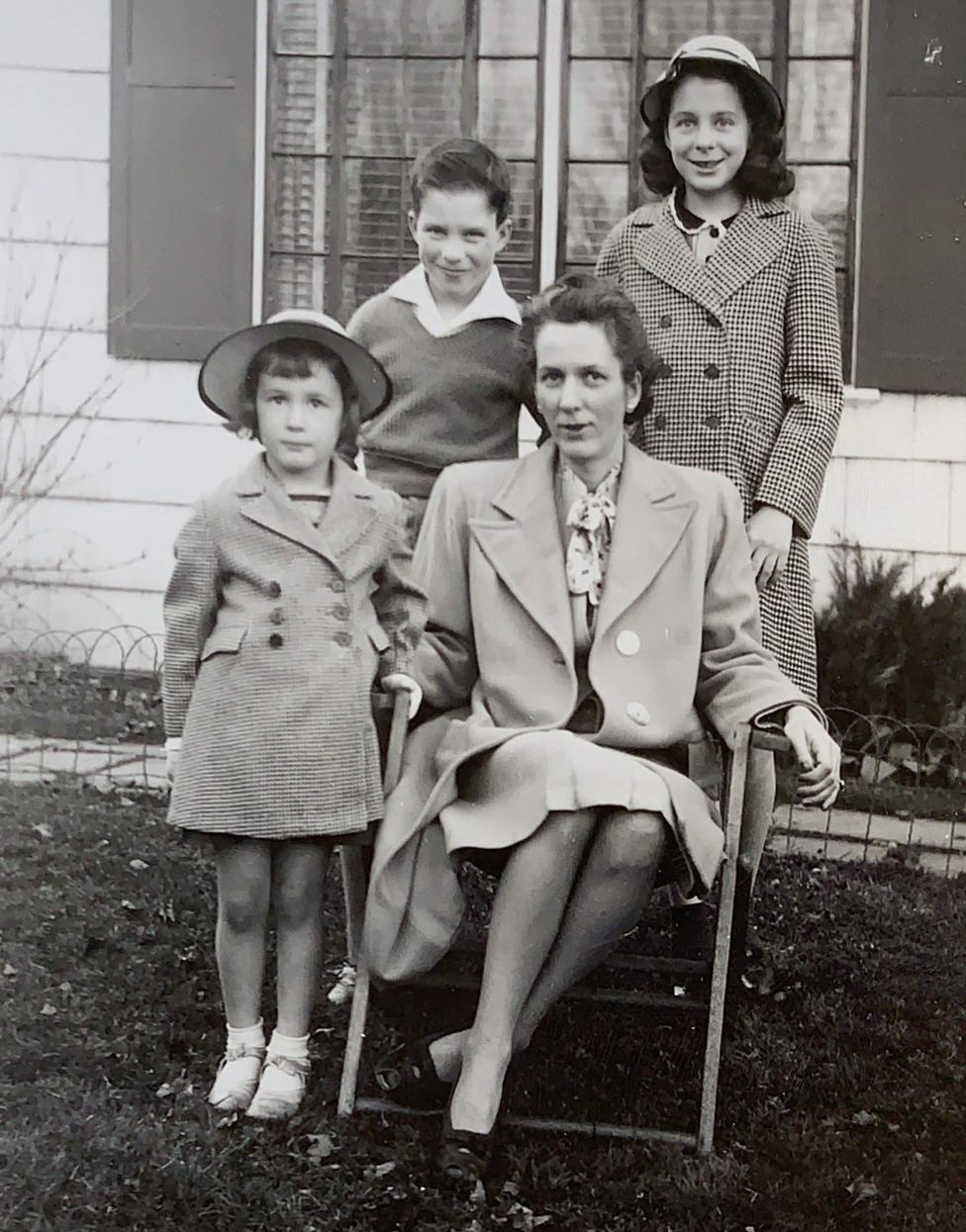 Frances Talbott Miller with her three children, Jane, Emily and Richard