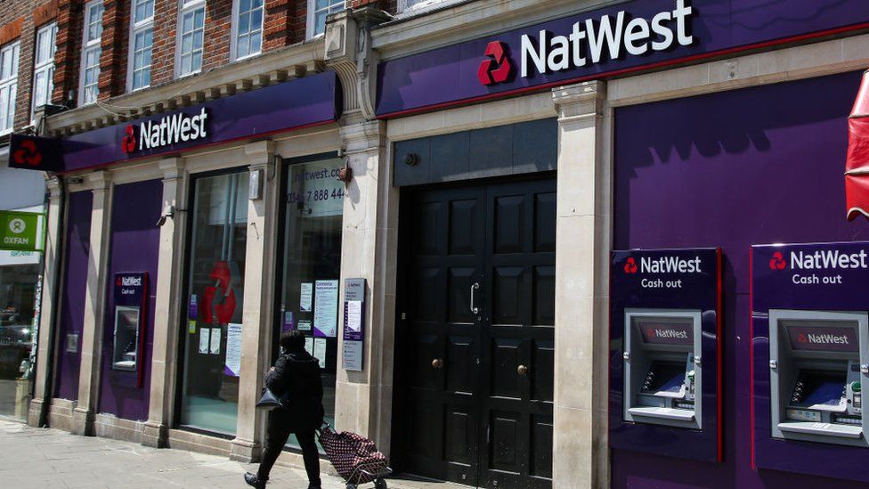 Natwest to cut 550 jobs in branches and close one office BBC News