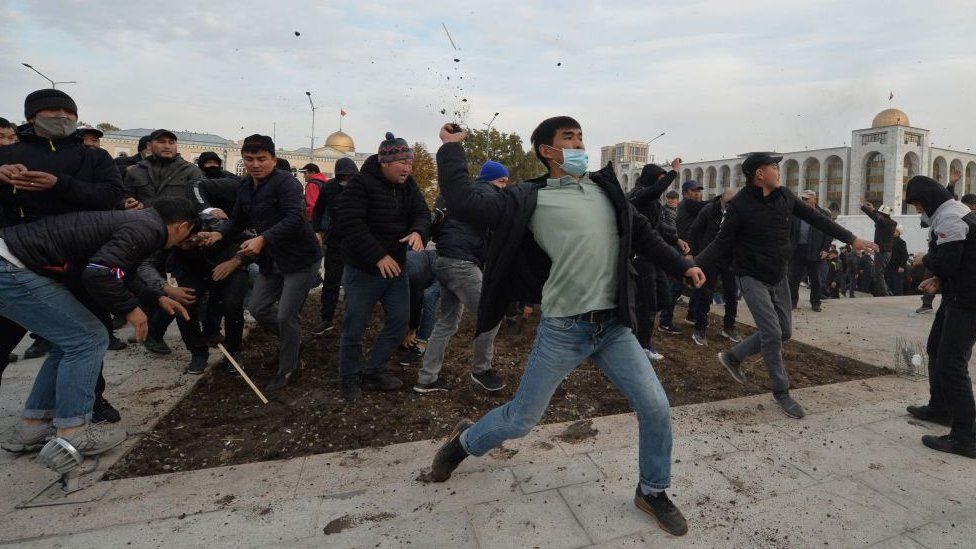 Supporters of politician Sadyr Japarov fought with protesters supporting former president Almazbek Atambayev in Bishkek