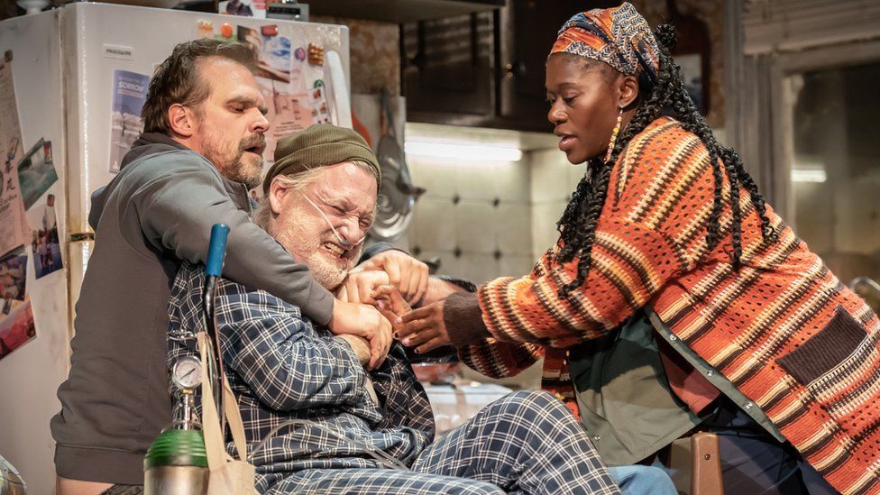 David Harbour, Bill Pullman and Akiya Henry in Mad House