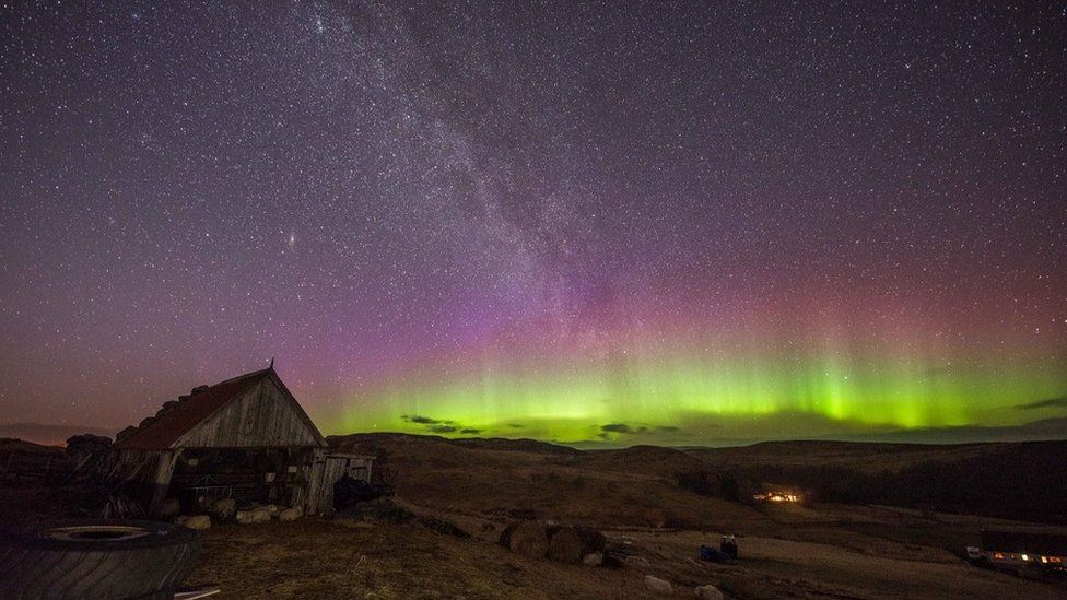 Aurora lights up the night sky over Scotland BBC News