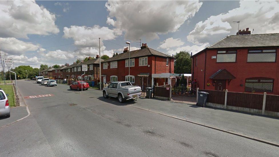 Manchester shooting Clayton man 'seriously injured' BBC News