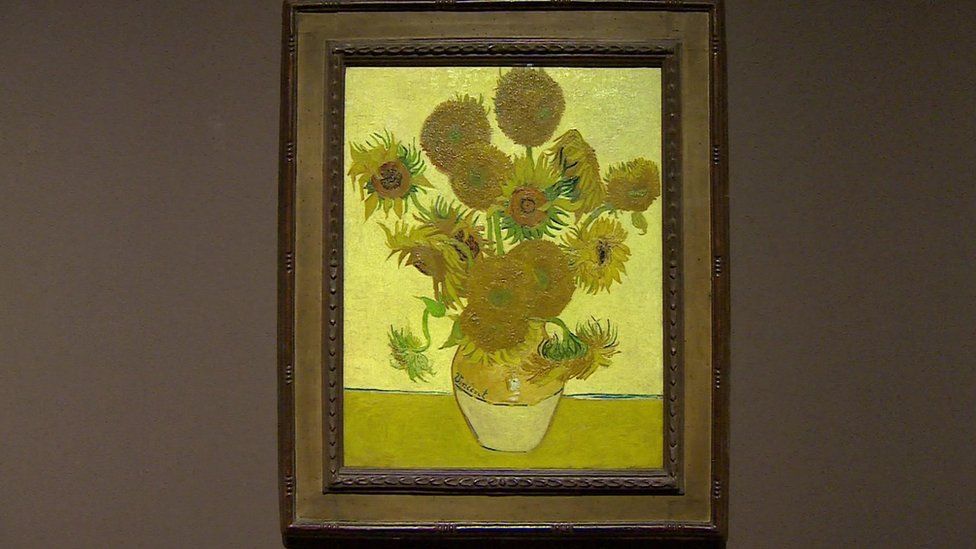 Van Gogh's Sunflowers painting in the National Gallery