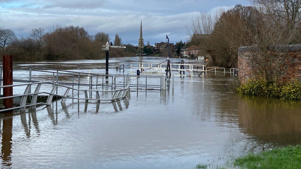 Flooding in Worcester near Diglis Basin