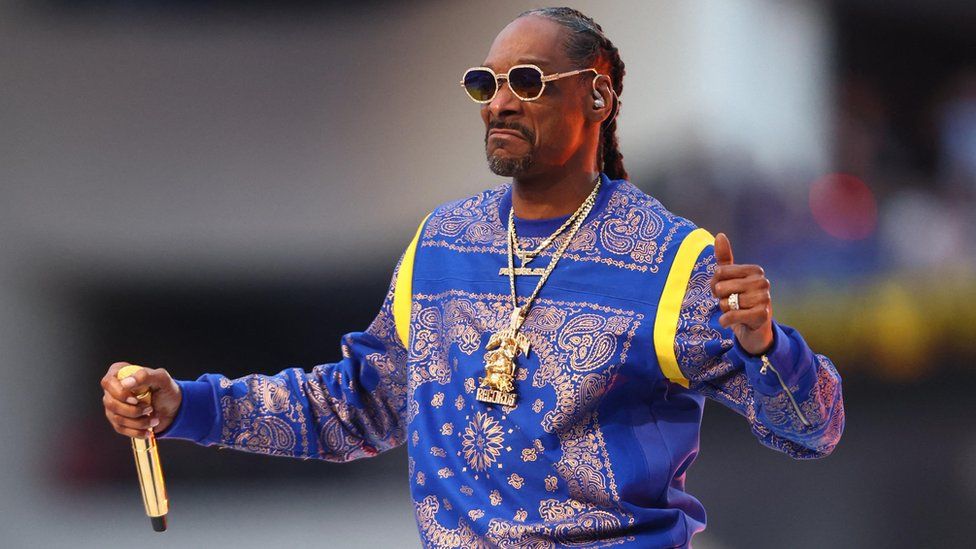snoop dogg at the super bowl halftime