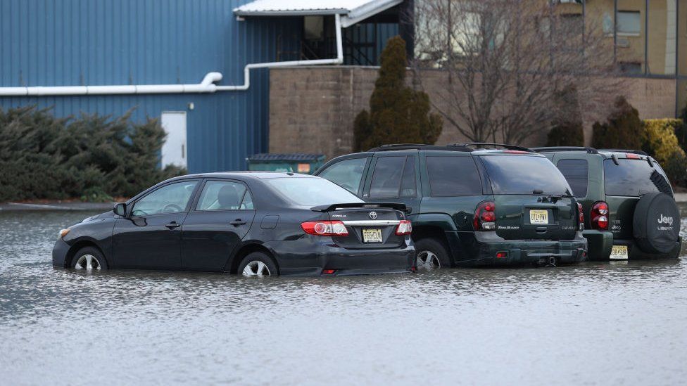 Five dead as storm brings floods to US north