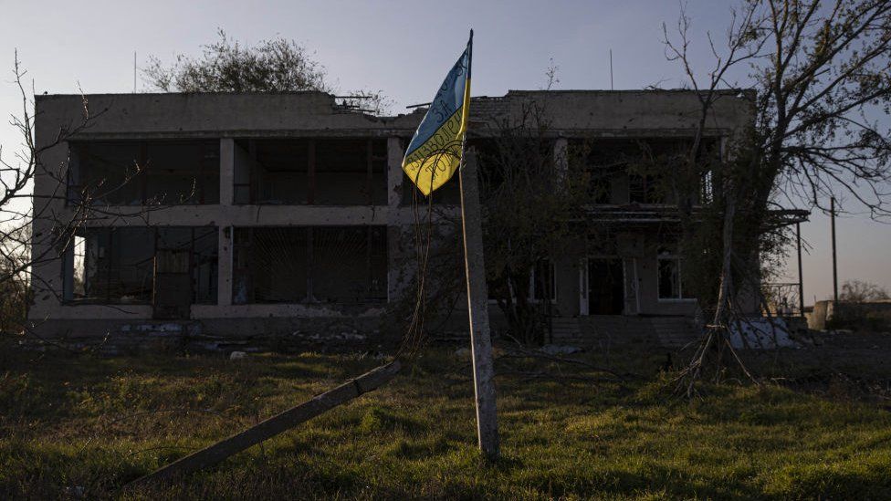 Celebrations In Ukraine As Russian Forces Leave Major City - BBC Newsround