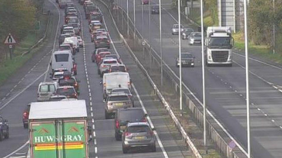 Congestion at J9 of the A55