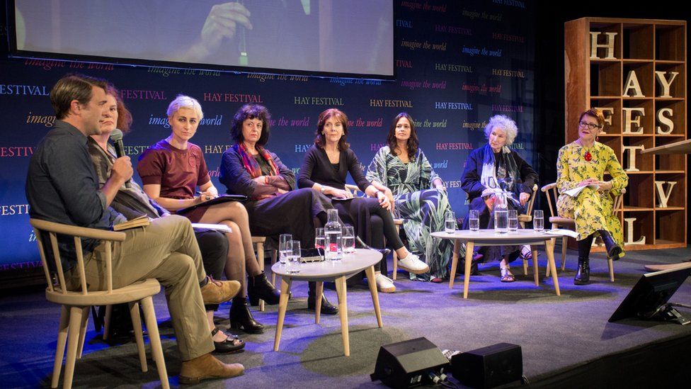Margaret Atwood, Tishani Doshi, Mererid Hopwood, Ulrike Almut Sandig, Evelyn Schlag, Owen Sheer