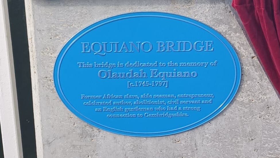 New plaque on bridge in Cambridge