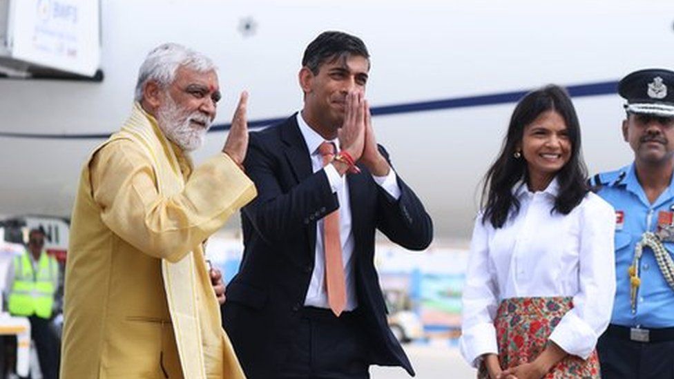 Rishi Sunak and his wife Akshata Murty arriving in Delhi