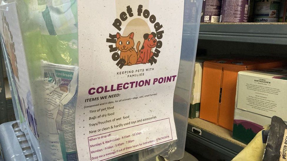 Notice in pet foodbank