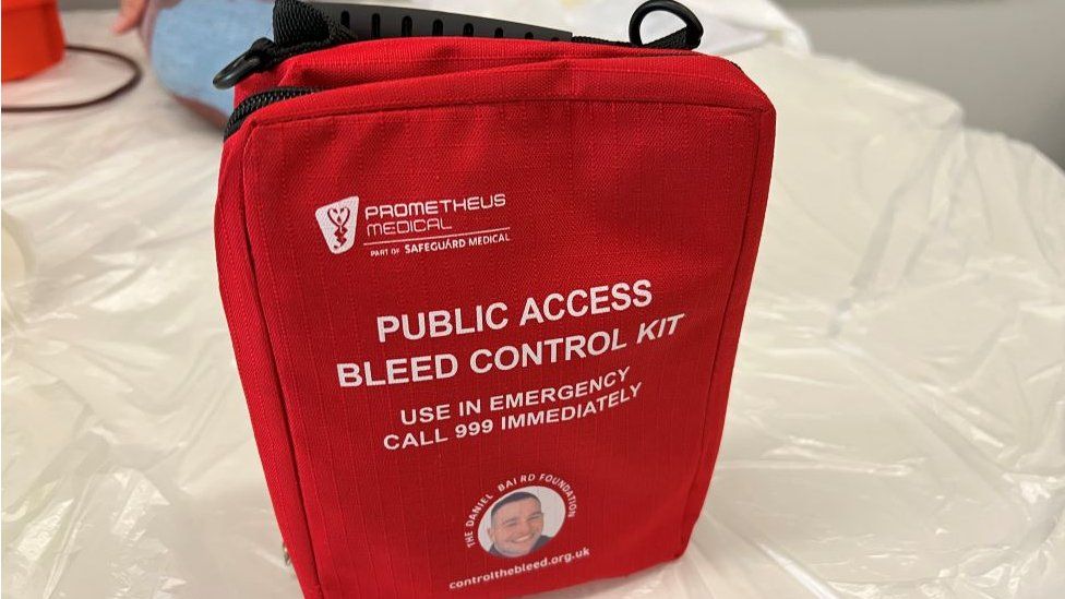 Dad of stabbed Milton Keynes teen continues bleed kit roll-out - BBC News