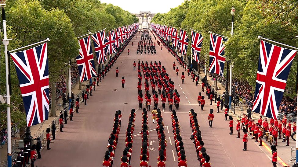 The procession of the Queen's coffin as it makes its final journey to Windsor Castle after the State Funeral Service