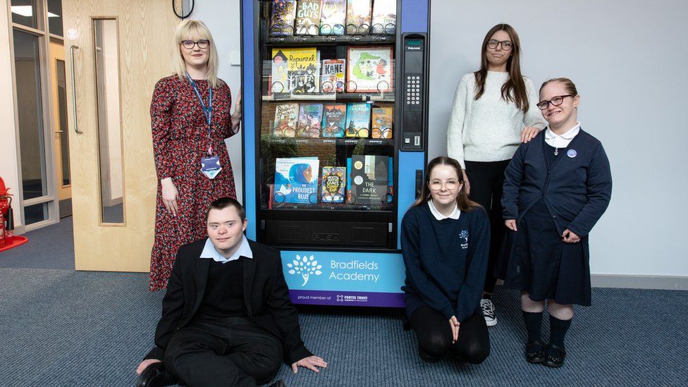Book vending machine at Bradfields Academy