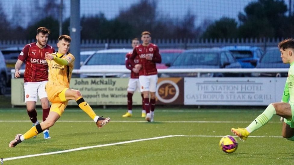 Stenhousemuir 1-3 Livingston: Three Goals In Seven Minutes Secure ...