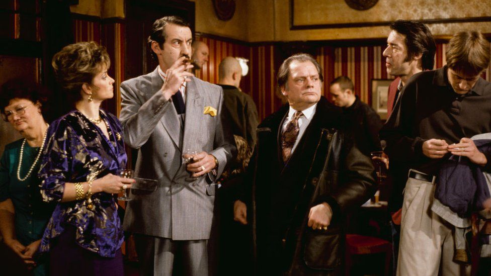 Actors (L-R) Sue Holderness, John Challis, David Jason, Roger Lloyd-Pack and Nicholas Lyndhurst in a pub scene