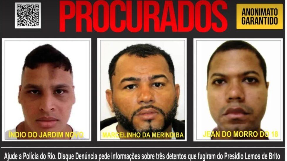 Плакат о розыске трех беглецов, освобожденных гражданской полицией