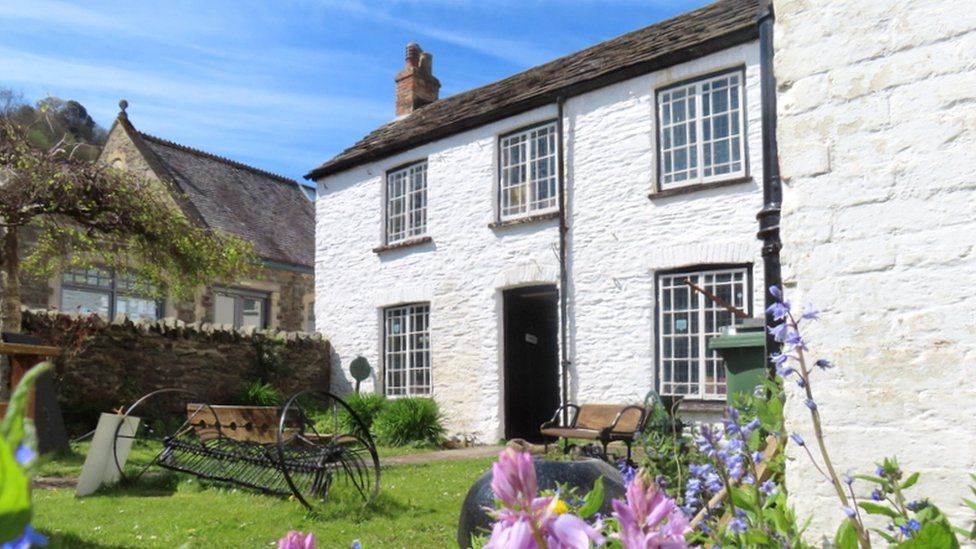 Outside Lyn and Exmoor Museum